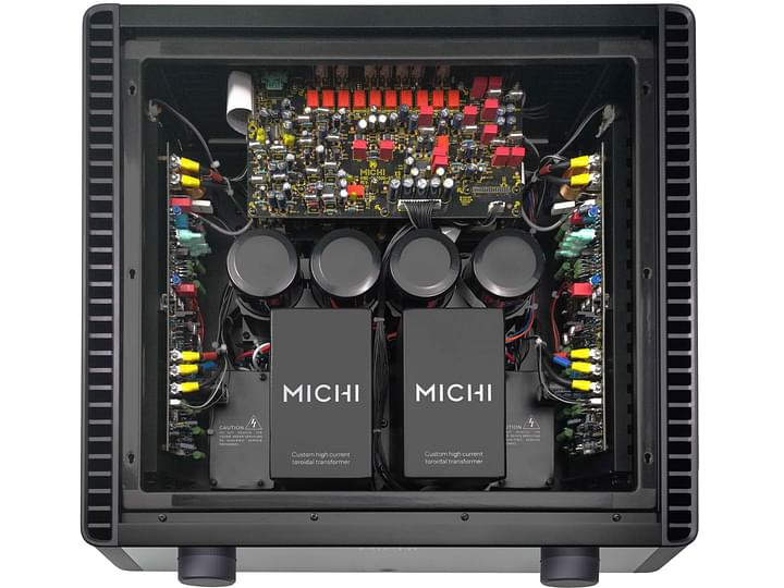 Ampli hi-fi stéréo Michi X5 noir, vue intérieure composants électroniques circuits imprimés transformateurs toroïdaux