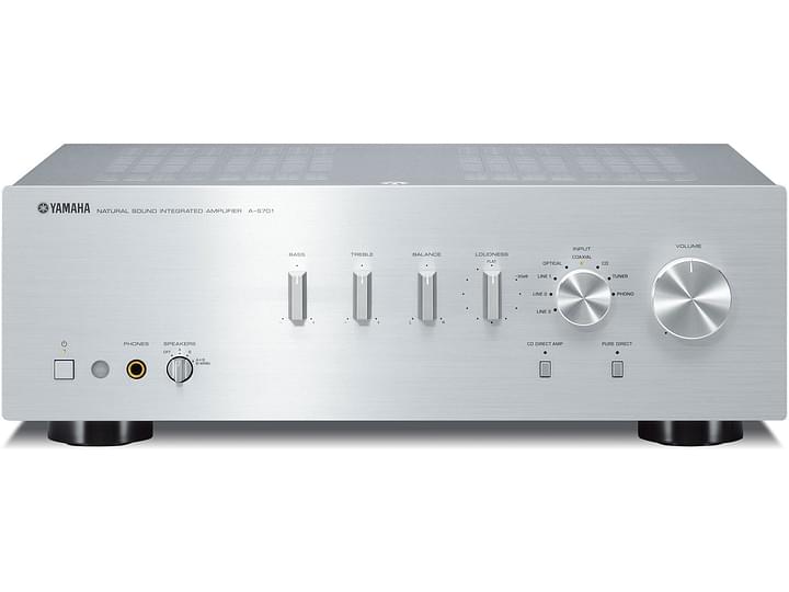 Ampli hi-fi stéréo Yamaha A-S701 argent, face avant métal brossé avec boutons, afficheur numérique rétroéclairés blancs